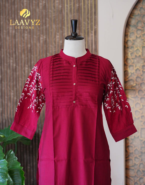 Slub Silk Kurti with Embroidery Work – A Perfect Blend of Tradition & Style ✨