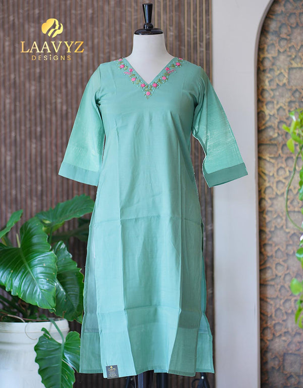 Slub Silk Kurti with Embroidery Work – Effortless Elegance ✨