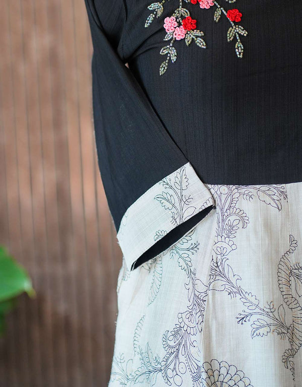 Slub Cotton Kurti with Embroidery Work – Effortless Elegance ✨