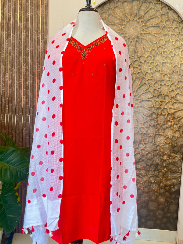 Ready to wear Kurtz Christmas special🎅❤️🤍 LA202