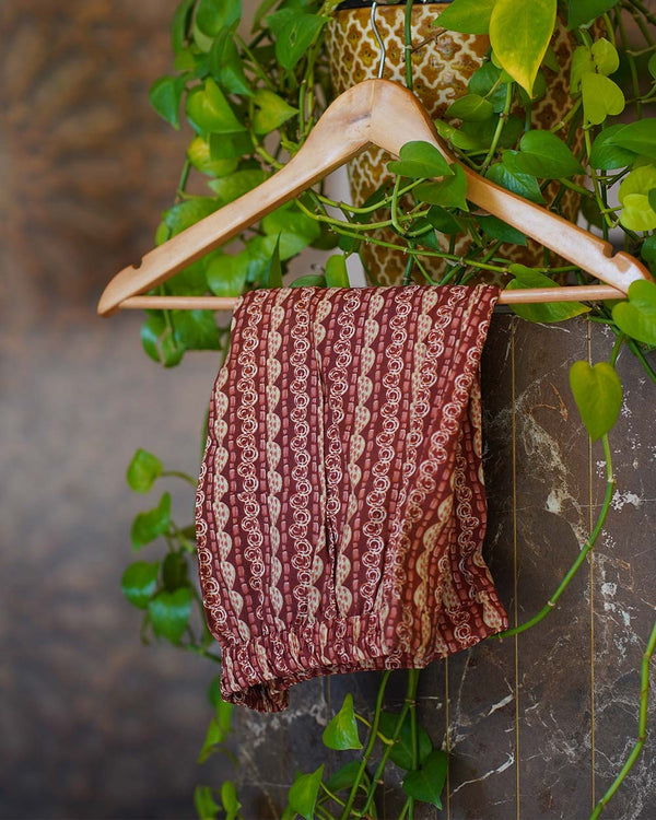 Ready-To-Wear Muslin Silk Kurtha Set - Elegance In Every Thread ✨