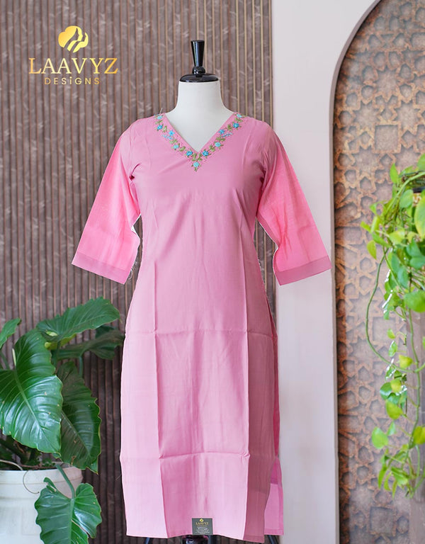 Slub Silk Kurti with Embroidery Work – Effortless Elegance ✨