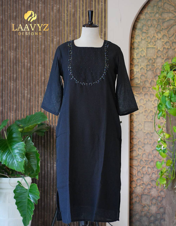 ๐พ Pure Linen Kurti with Hand Work โ Grace in Every Thread โจ