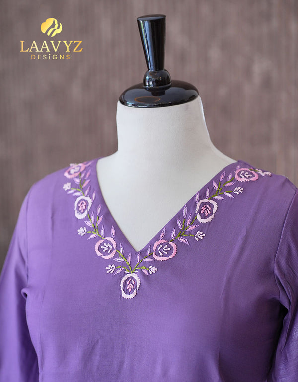 Slub Silk Kurti with Embroidery Work – A Blend of Elegance & Comfort ✨