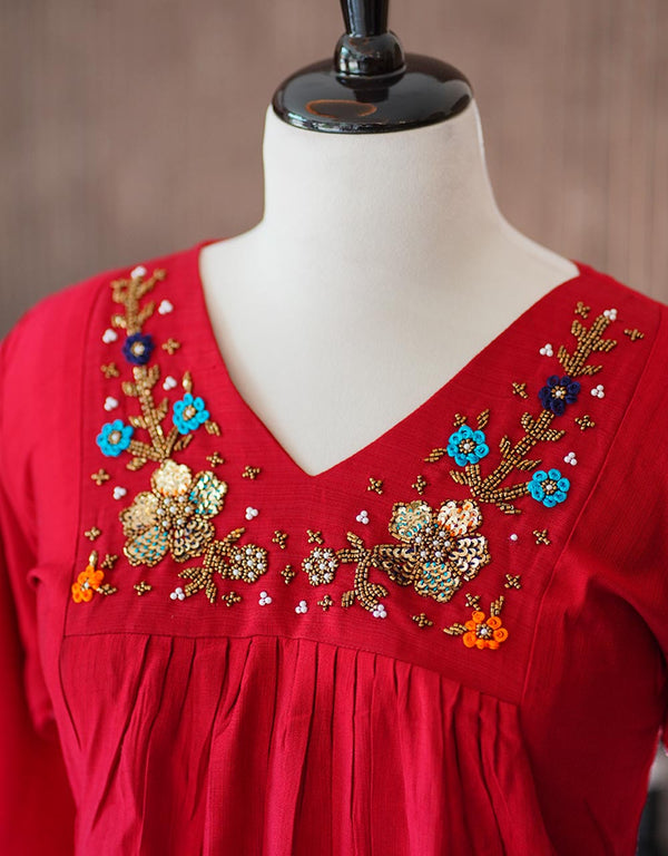 Slub Cotton Kurti with Neck Handwork – Elegant & Comfortable ✨