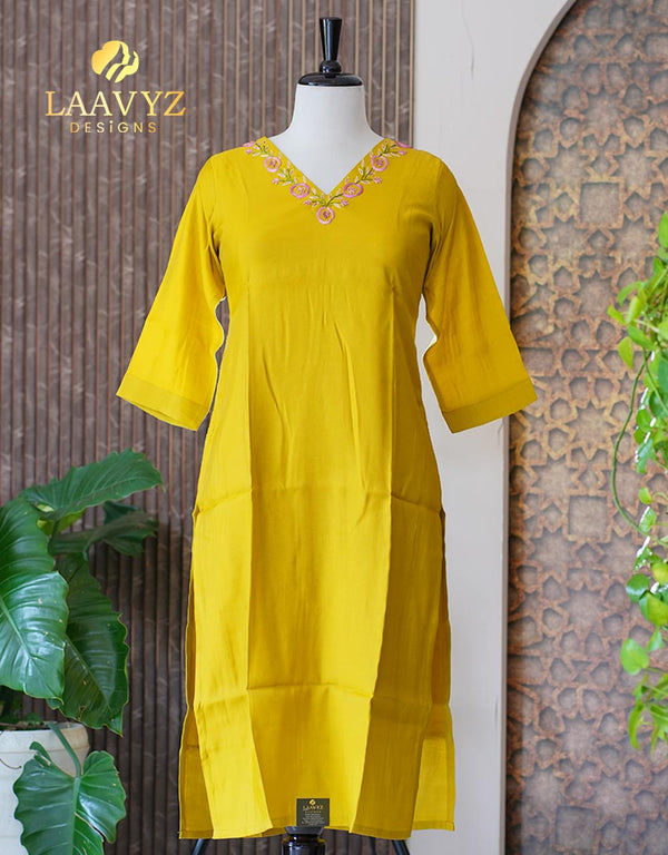 Slub Silk Kurti with Embroidery Work – A Blend of Elegance & Comfort ✨