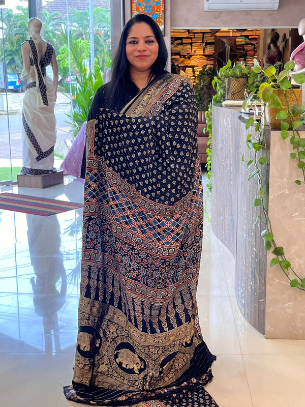 Dola silk saree - 7666