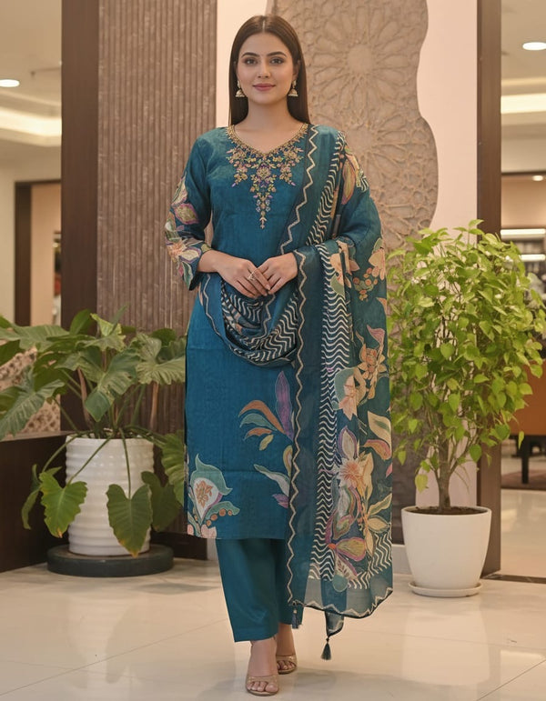 🤩❤️Crepe silk with digital print ready to wear Kurtis set