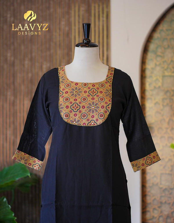 ✨ Slub Silk Kurti with Hand Work & Mirror Detailing – Shine in Subtle Elegance 🌟
