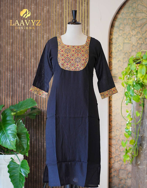 ✨ Slub Silk Kurti with Hand Work & Mirror Detailing – Shine in Subtle Elegance 🌟