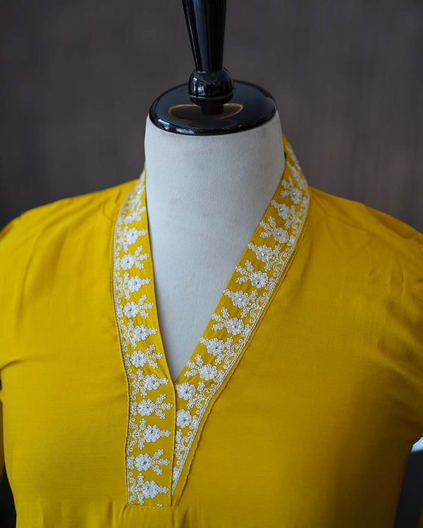 Ready-To-Wear Muslin Kurtha Set - Elegance In Every Thread 👗