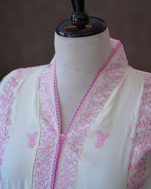Ready-To-Wear Chanderi Silk Kurtha Set - Tradition Meets Trend 🌸